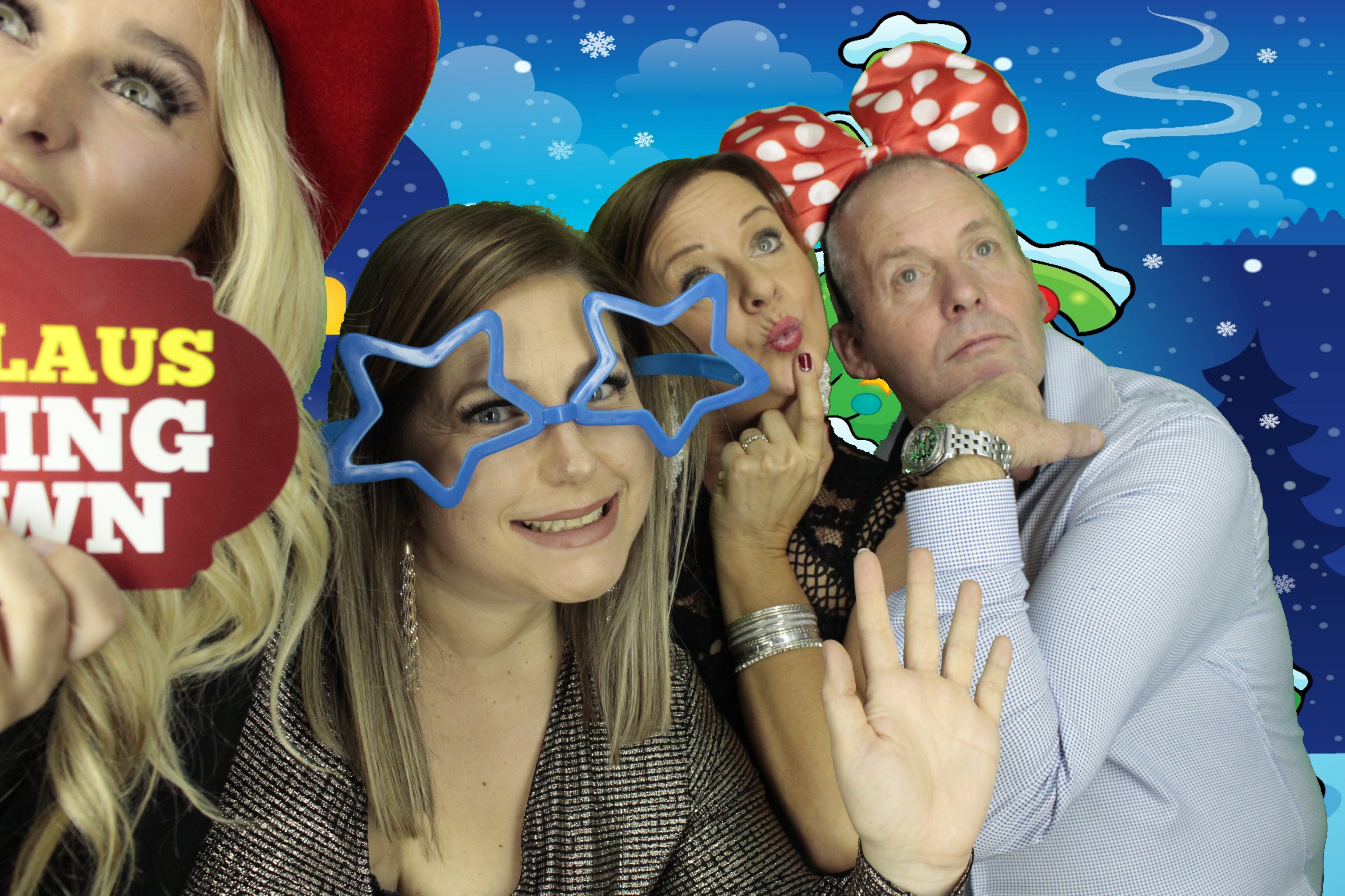 Ocean Network Express Christmas Party 2019 | View more photos from the event at gallery.myphotoboothexperience.co.uk/u/MyPhotoBoothExperienceLtd/Ocean-Network-Express-Christmas-Party-2019